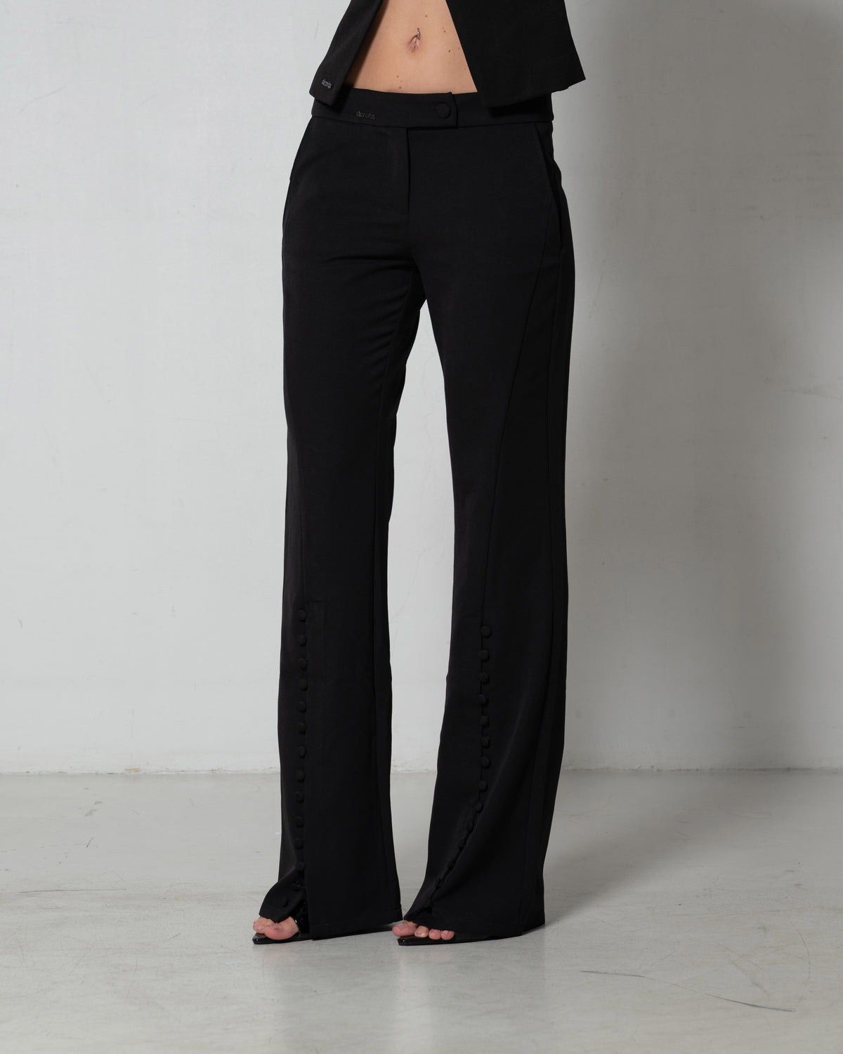 SUIT — The Trousers Black