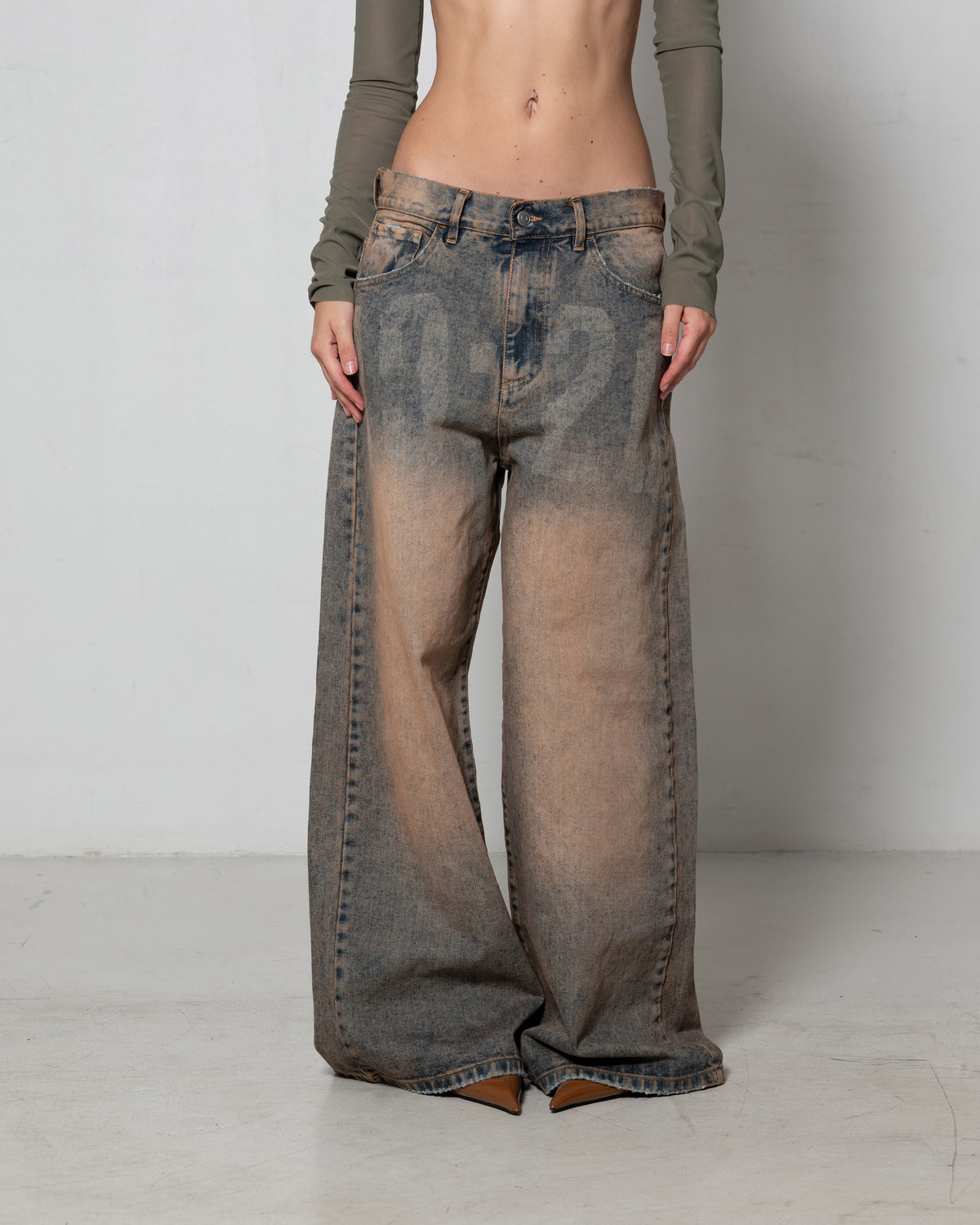 19:26 Denim