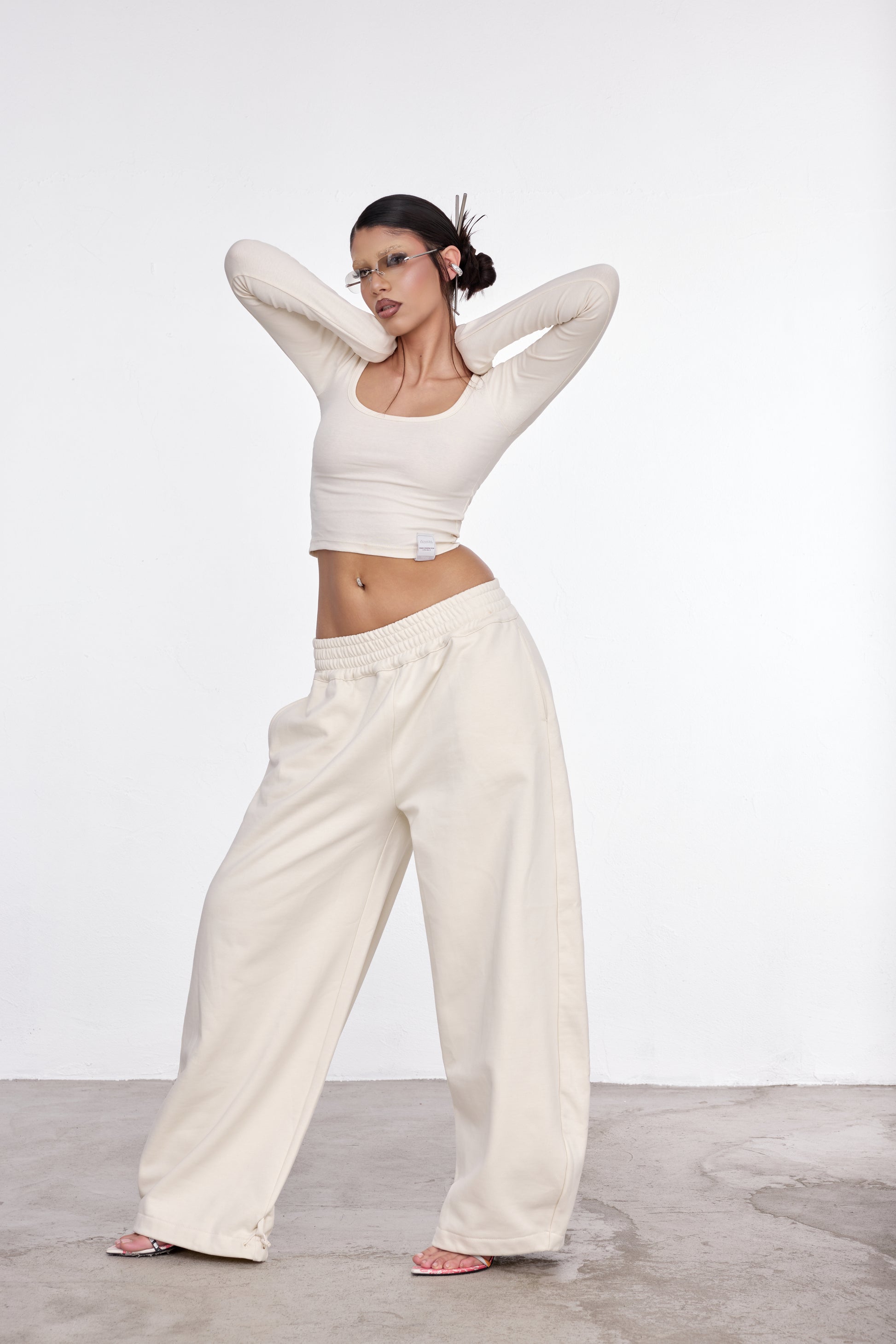 SCULPT-CROP LONGSLEEVE BURRO