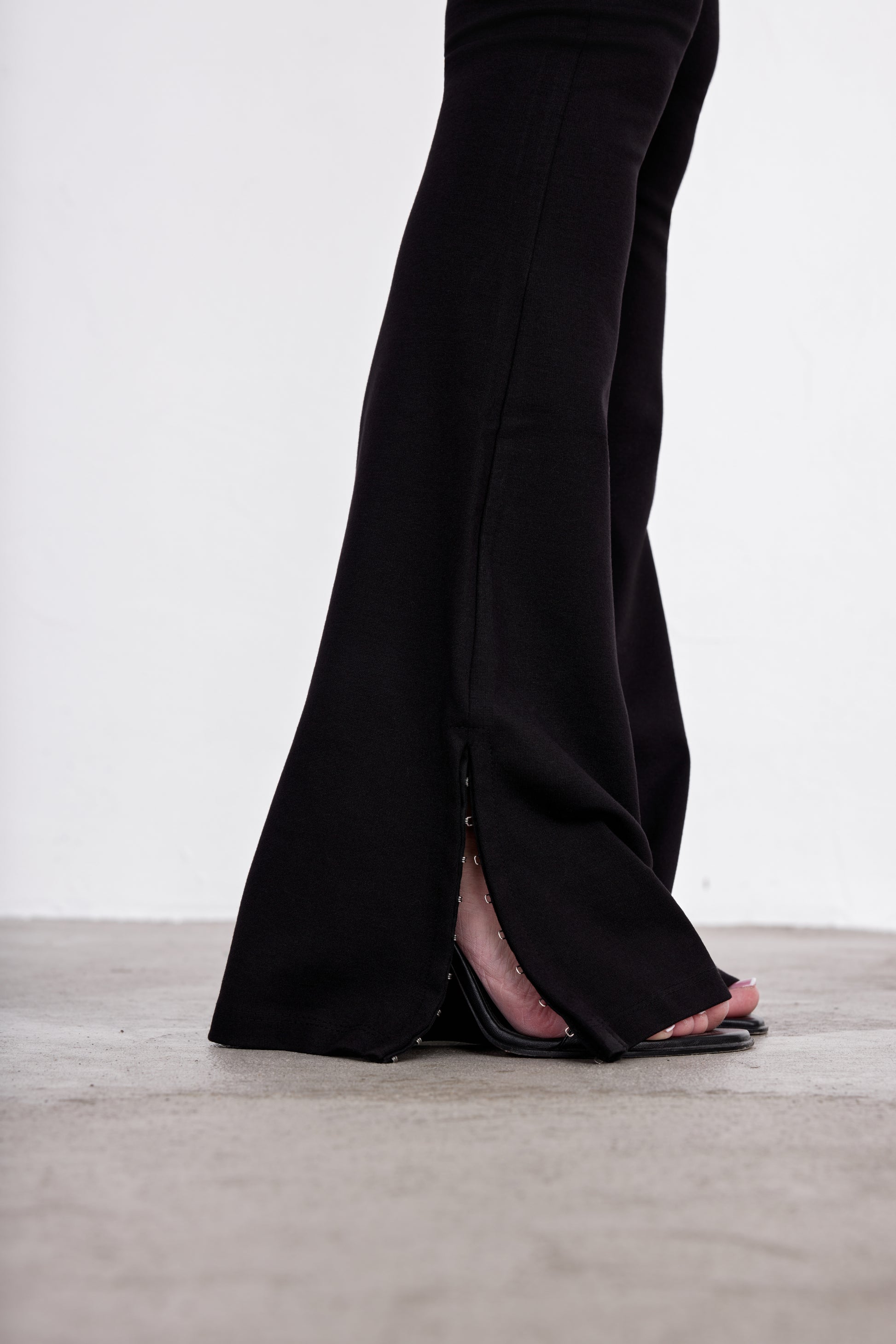 LONGLINE FLARE PANTS NERO